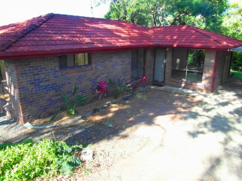 12 Cambridge Court, Carrara QLD 4211