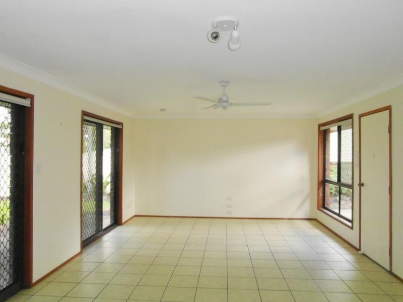 12 Cambridge Court, Carrara QLD 4211