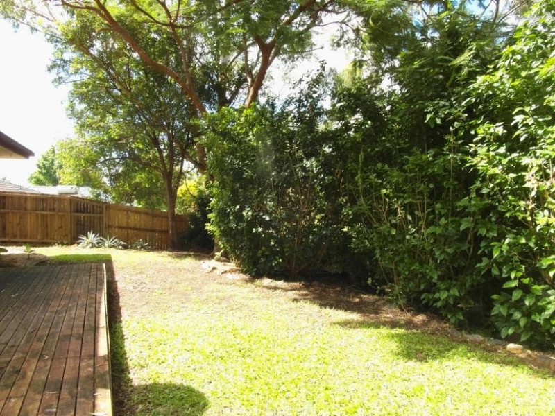 12 Cambridge Court, Carrara QLD 4211