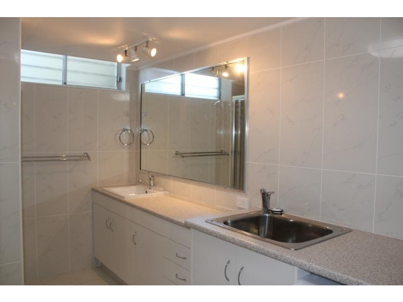 40 Watson Esplanade (Riverpark Towers), Surfers Paradise QLD 4217
