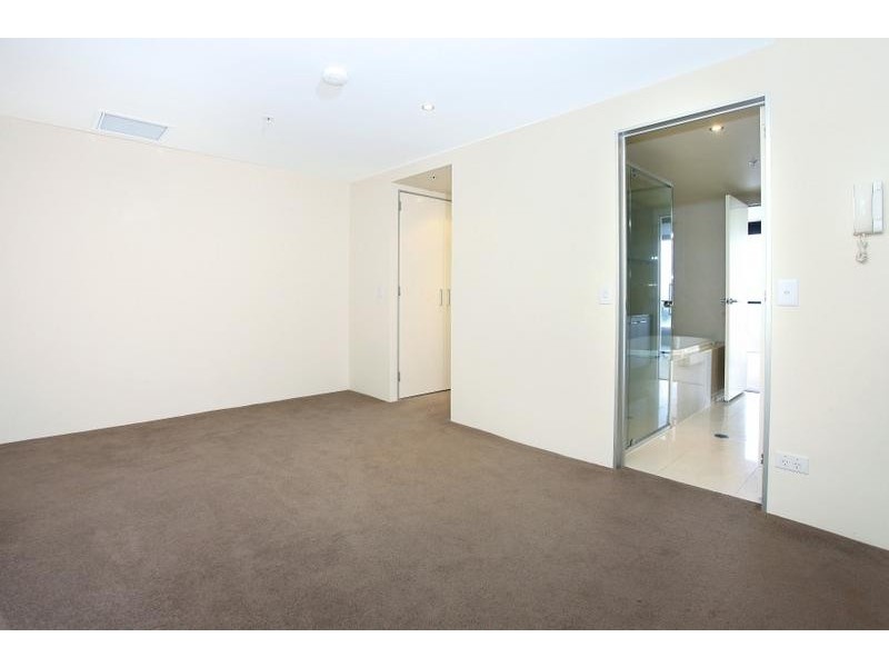 1404 ‘Avalon’ 4 Wahroonga Place, Surfers Paradise QLD 4217