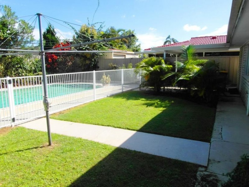 22 Coogeen Street,, Sorrento QLD 4217