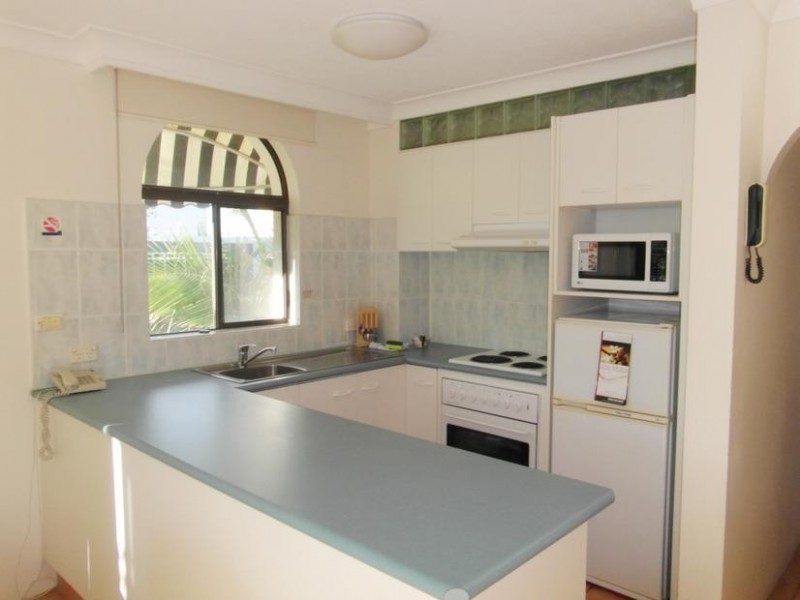 24 Hamilton Avenue ‘Copacabana’, Surfers Paradise QLD 4217