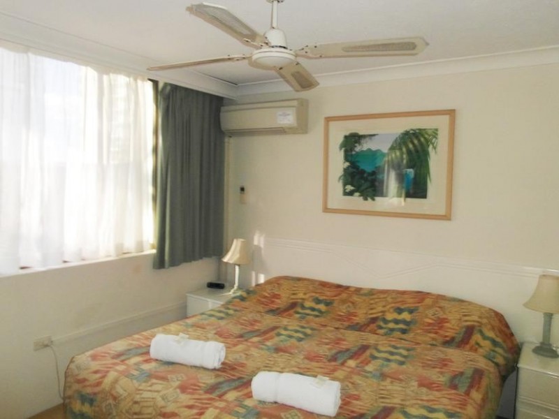 24 Hamilton Avenue ‘Copacabana’, Surfers Paradise QLD 4217