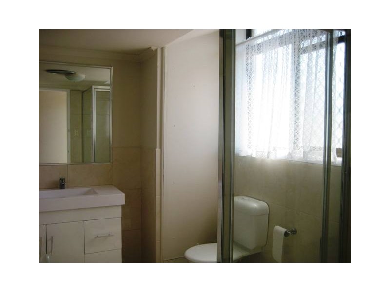 19 Leonard Avenue, Surfers Paradise QLD 4217