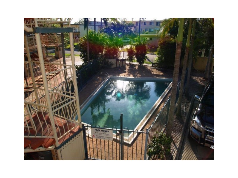 19 Leonard Avenue, Surfers Paradise QLD 4217