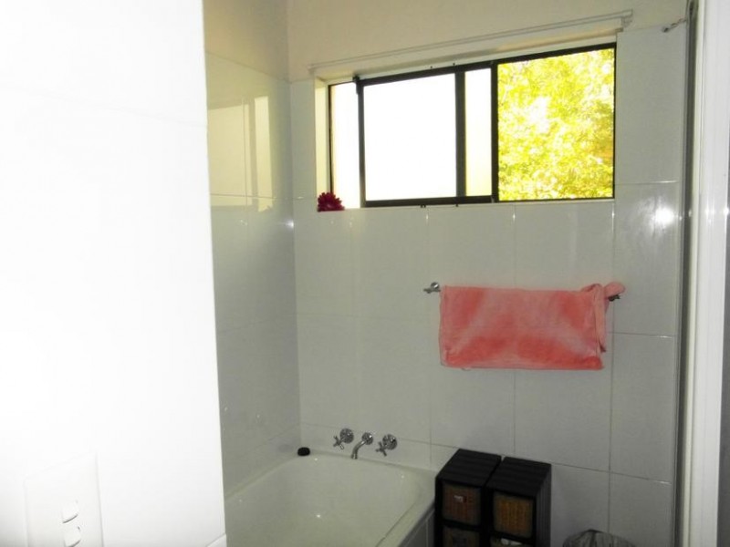 2 Yarradup Street, Ashmore QLD 4214