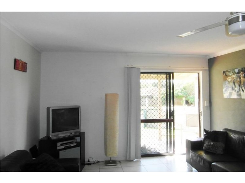 2 Yarradup Street, Ashmore QLD 4214