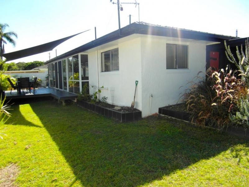59 St Andrews Avenue, Isle Of Capri QLD 4217