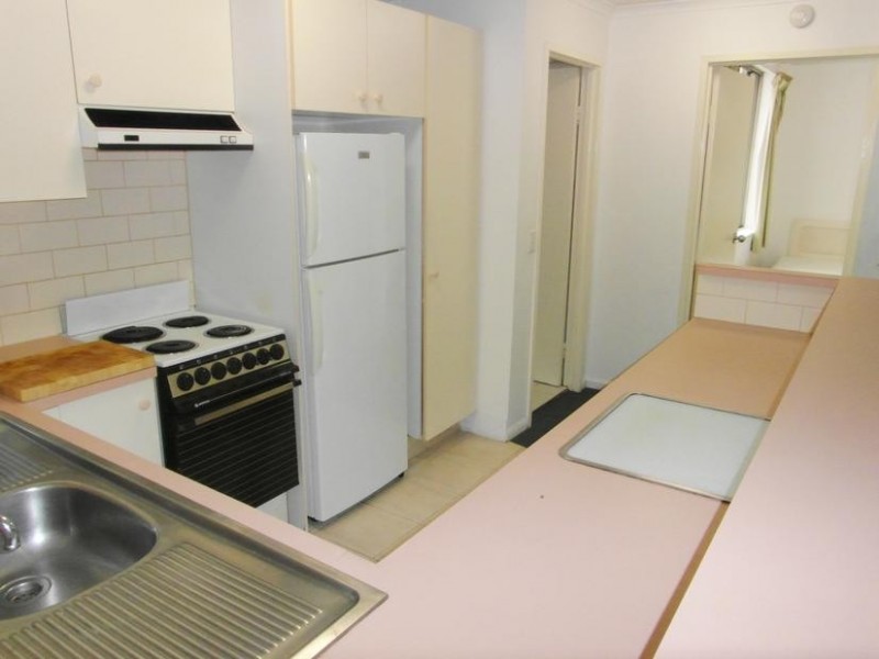 38 Enderley Avenue ‘Enderley Gardens’, Surfers Paradise QLD 4217