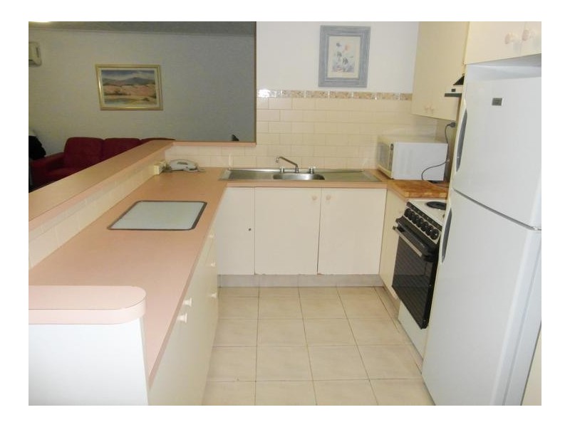 38 Enderley Avenue ‘Enderley Gardens’, Surfers Paradise QLD 4217