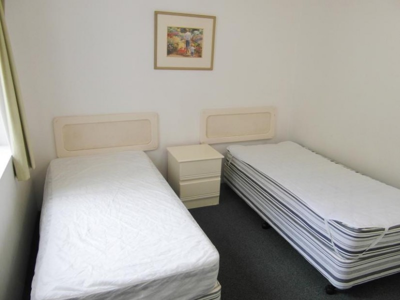 38 Enderley Avenue ‘Enderley Gardens’, Surfers Paradise QLD 4217