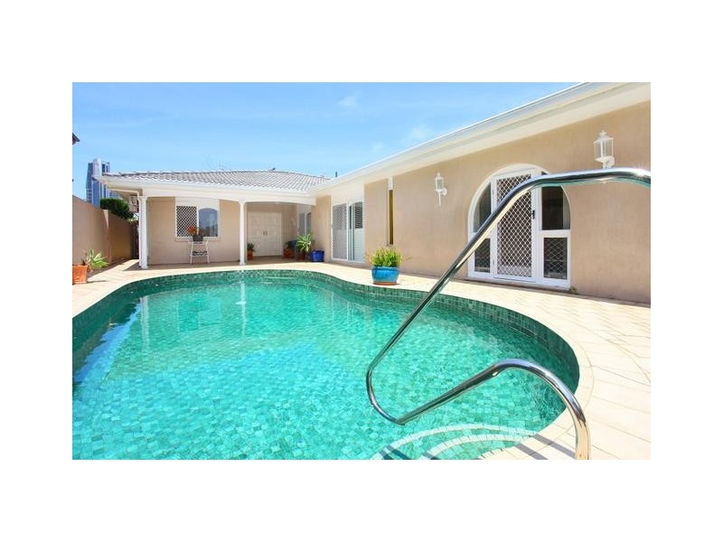 65 The Promenade, Isle Of Capri QLD 4217