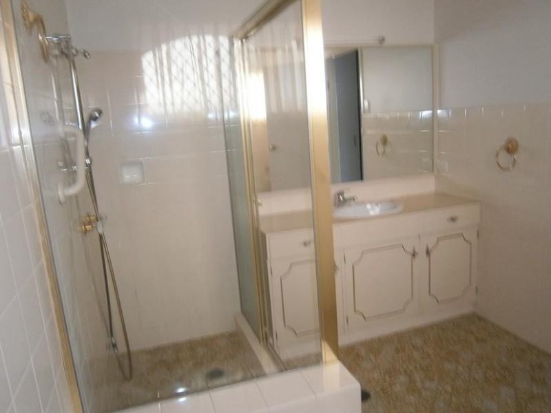 65 The Promenade, Isle Of Capri QLD 4217