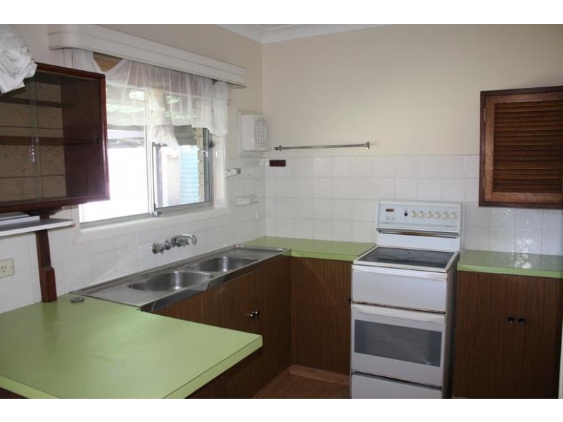 44 Korong Street, Southport QLD 4215