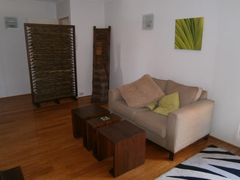 34 Hanlan Street (Kinkabool), Surfers Paradise QLD 4217