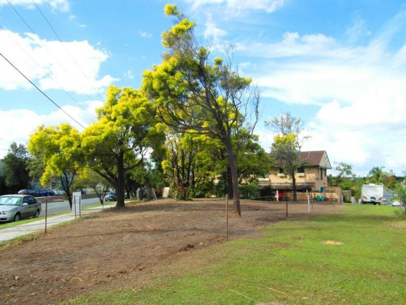 37 Inveray Avenue (182 Ashmore Road), Benowa QLD 4217