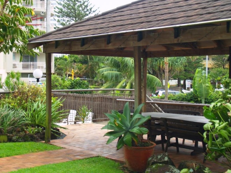 219 Surf Parade ‘Warringa Surf’, Broadbeach QLD 4218