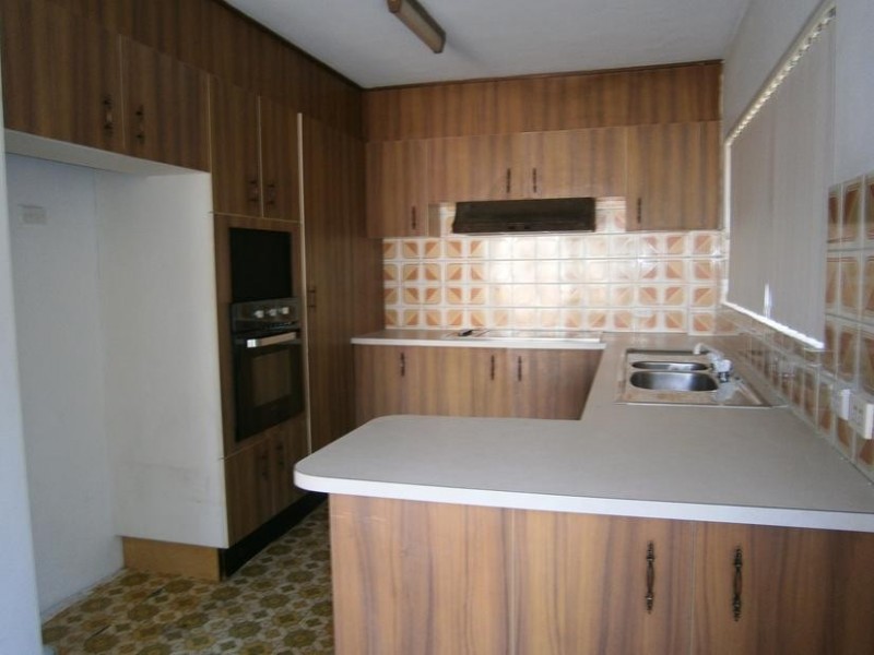 38 Peninsular Drive (Villenella), Surfers Paradise QLD 4217