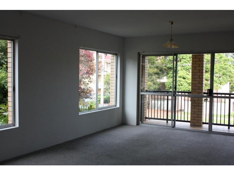 38 Peninsular Drive (Villenella), Surfers Paradise QLD 4217