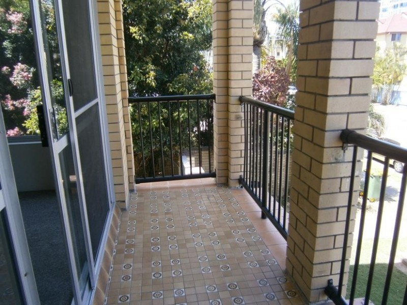 38 Peninsular Drive (Villenella), Surfers Paradise QLD 4217