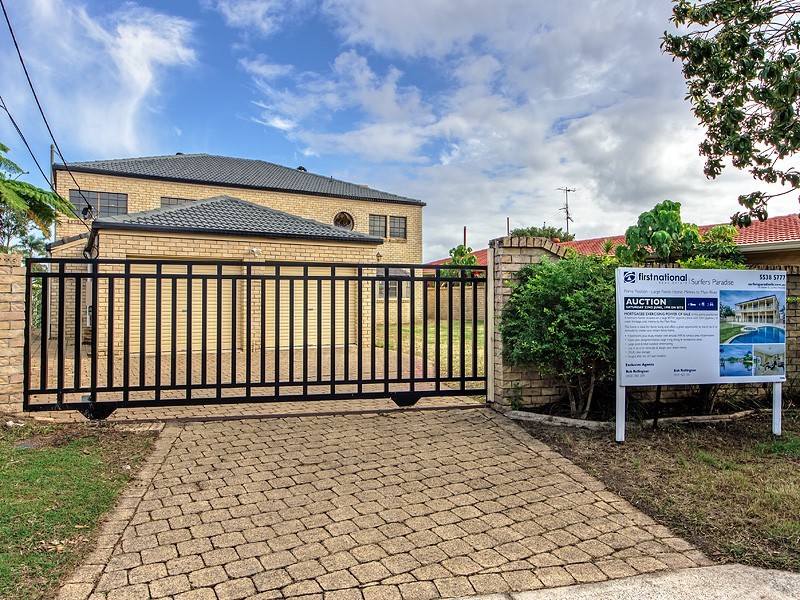 7 La Scala Court, Isle Of Capri QLD 4217