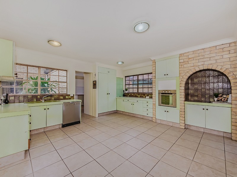7 La Scala Court, Isle Of Capri QLD 4217