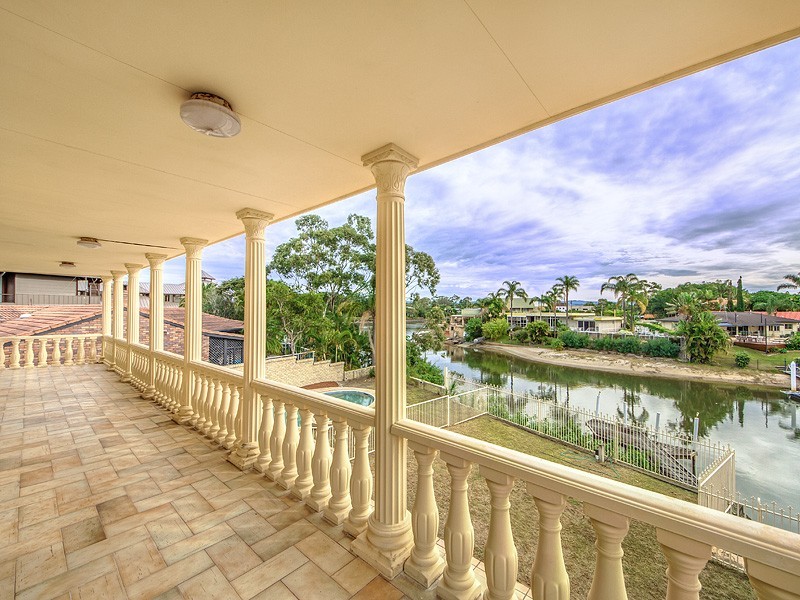 7 La Scala Court, Isle Of Capri QLD 4217