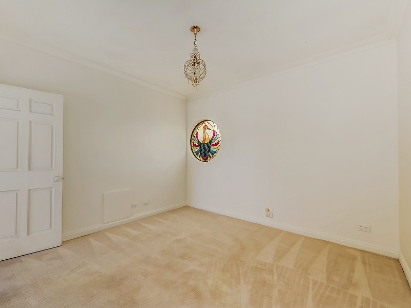 7 La Scala Court, Isle Of Capri QLD 4217