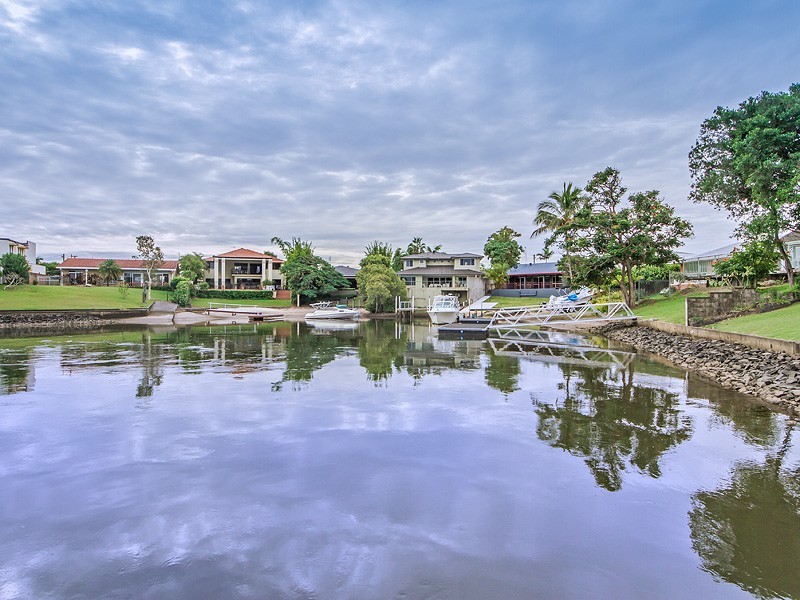 7 La Scala Court, Isle Of Capri QLD 4217