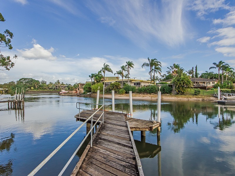 7 La Scala Court, Isle Of Capri QLD 4217