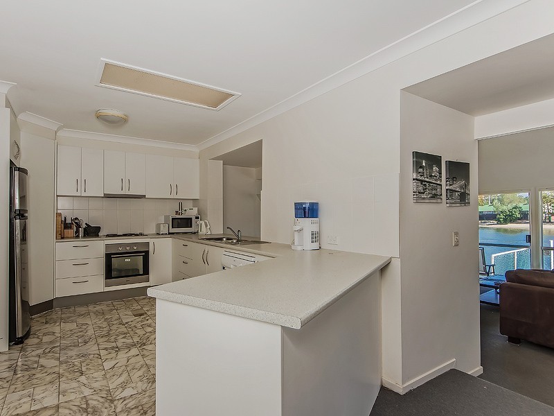 193 Stanhill Drive, Chevron Island QLD 4217
