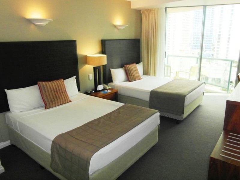 25 Laycock Street ‘Mantra Legends’, Surfers Paradise QLD 4217