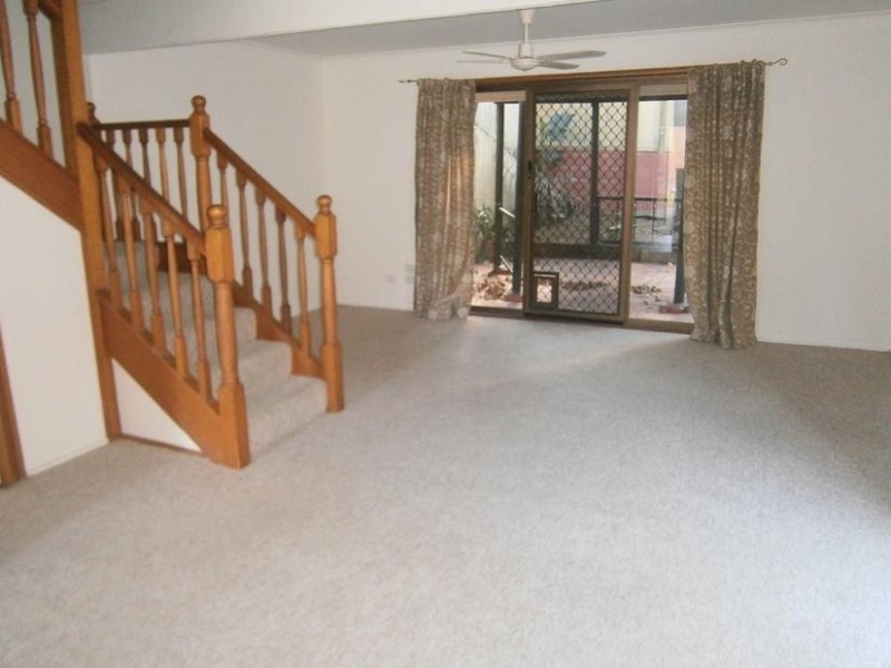 4/57 Benowa Road, Southport QLD 4215