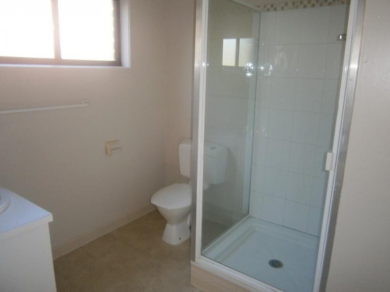 4/57 Benowa Road, Southport QLD 4215