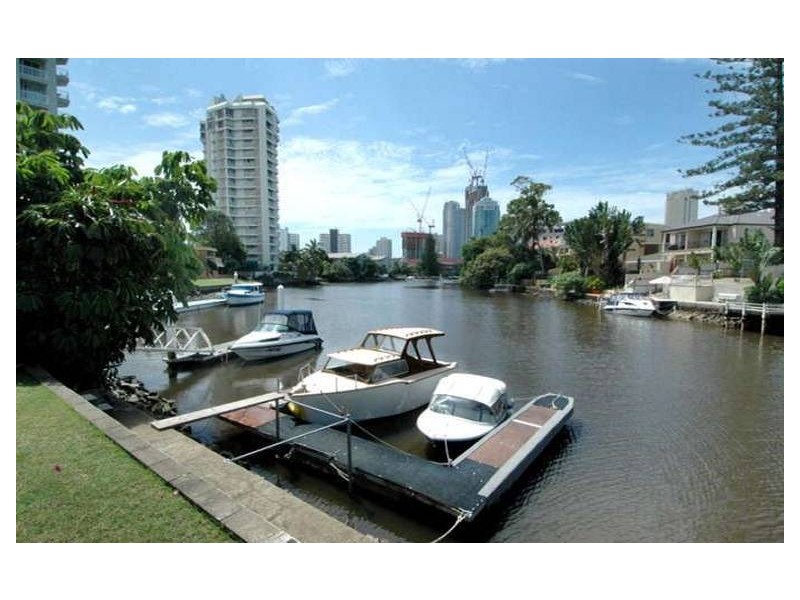 5 Holborow Close (Seaferer), Surfers Paradise QLD 4217