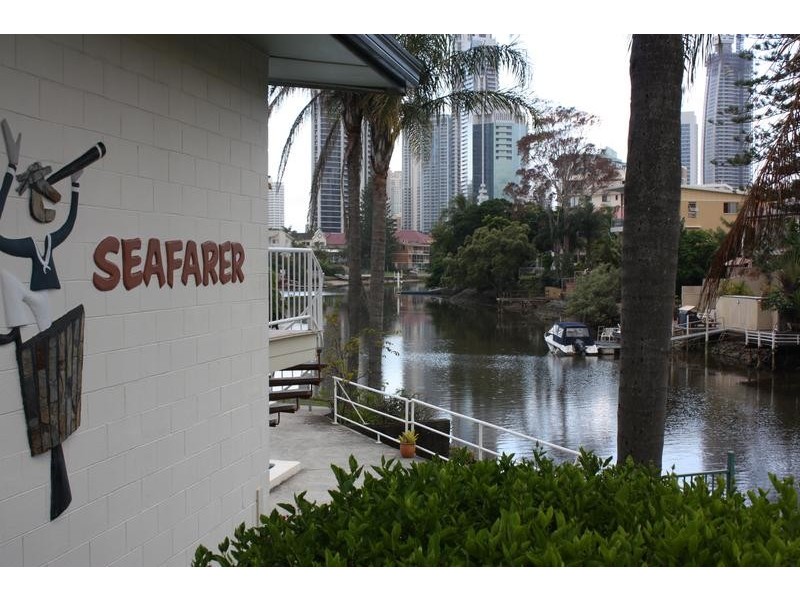 5 Holborow Close (Seaferer), Surfers Paradise QLD 4217