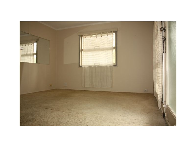 7 Leonard Avenue, Surfers Paradise QLD 4217