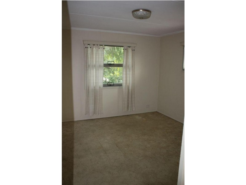 7 Leonard Avenue, Surfers Paradise QLD 4217
