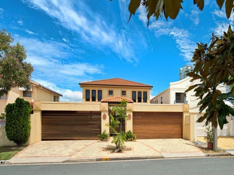 26 Paradise Island, Surfers Paradise QLD 4217