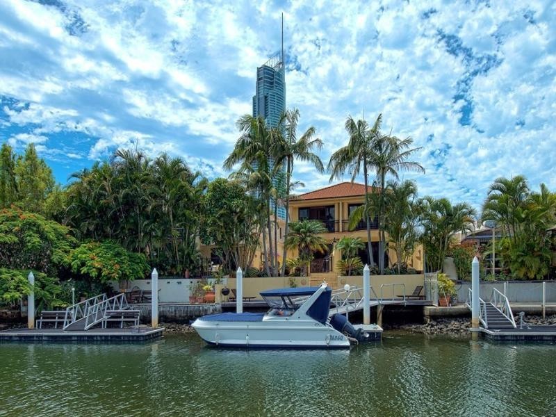 26 Paradise Island, Surfers Paradise QLD 4217