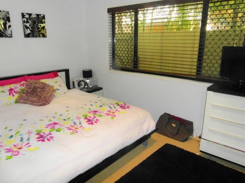 1/21 Venice Street, Mermaid Beach QLD 4218