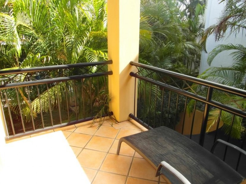 1/21 Venice Street, Mermaid Beach QLD 4218