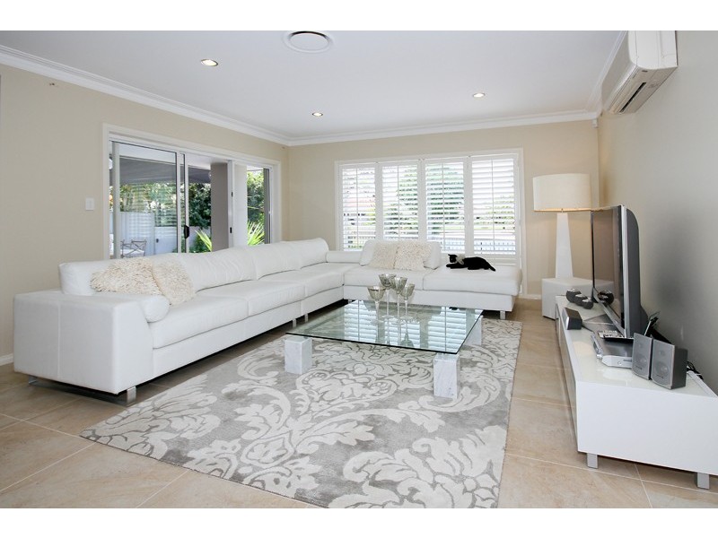 27 Panitz Street, Sorrento QLD 4217