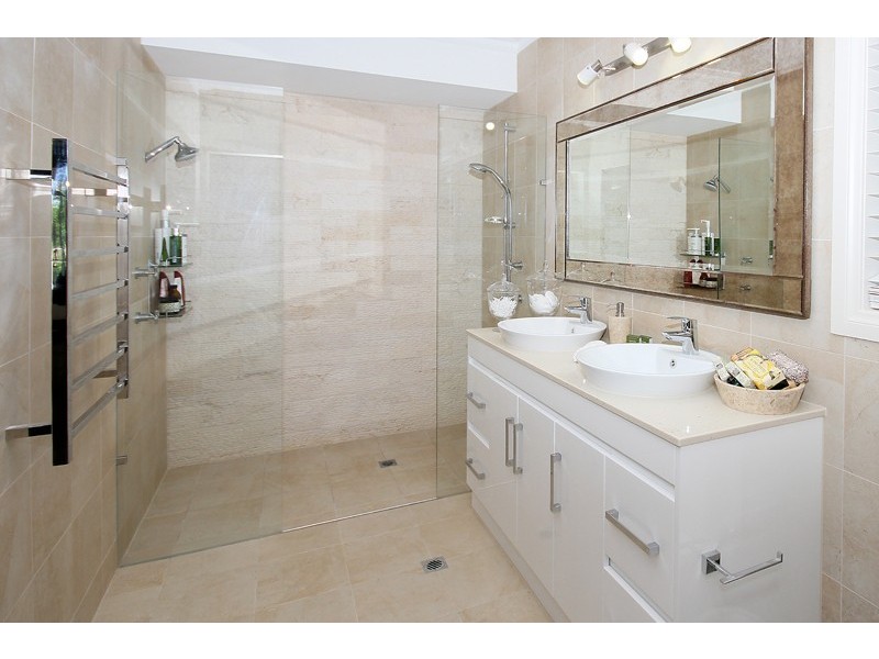 27 Panitz Street, Sorrento QLD 4217