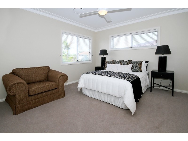 27 Panitz Street, Sorrento QLD 4217