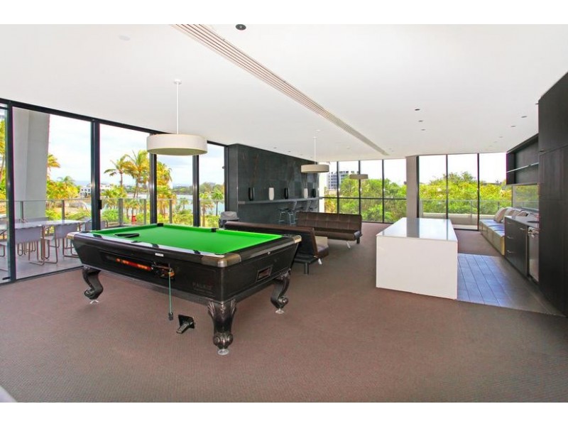 4 Wahroonga Place ‘Avalon’, Surfers Paradise QLD 4217