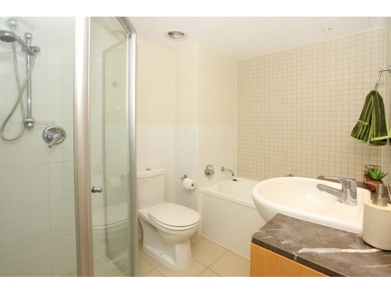 21 Cypress Avenue ‘Trilogy’, Surfers Paradise QLD 4217