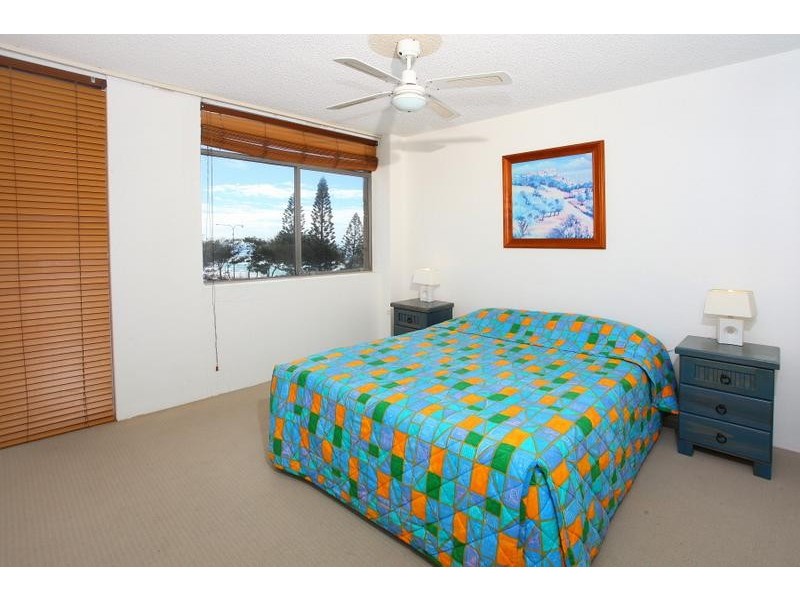 64 The Esplanade ‘Sun Tower’, Surfers Paradise QLD 4217