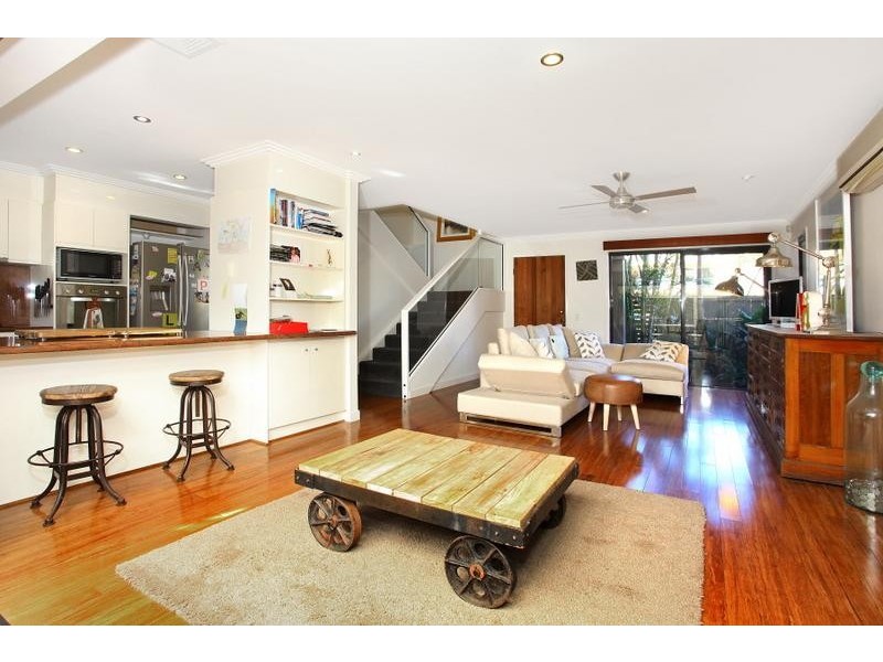 41 Tarcoola Crescent, Chevron Island QLD 4217